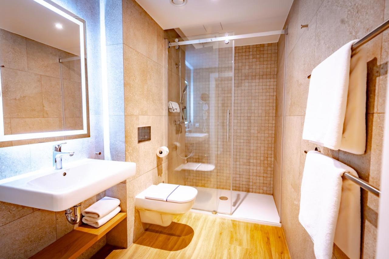 Eva Park Life & Spa Konstancin-Jeziorna Buitenkant foto