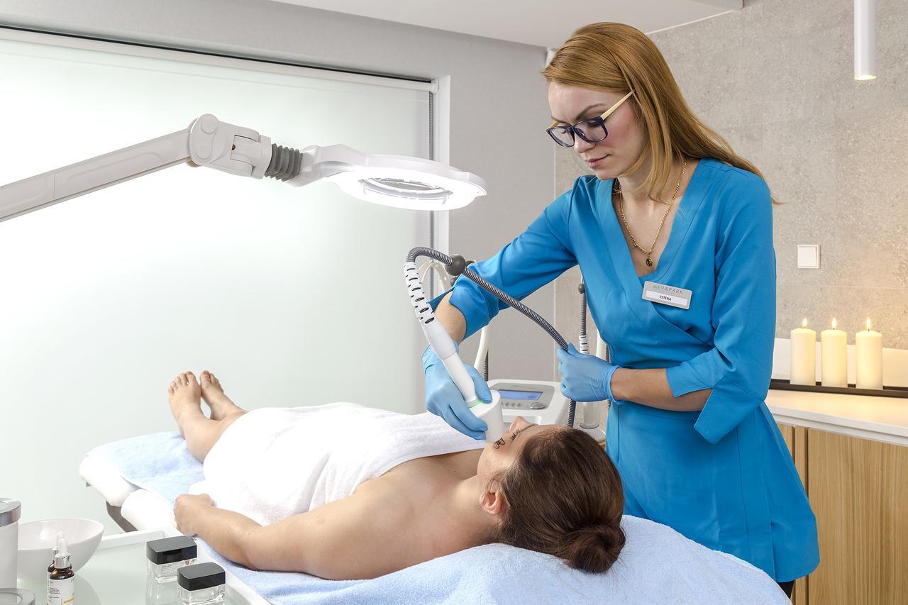 Eva Park Life & Spa Konstancin-Jeziorna Buitenkant foto